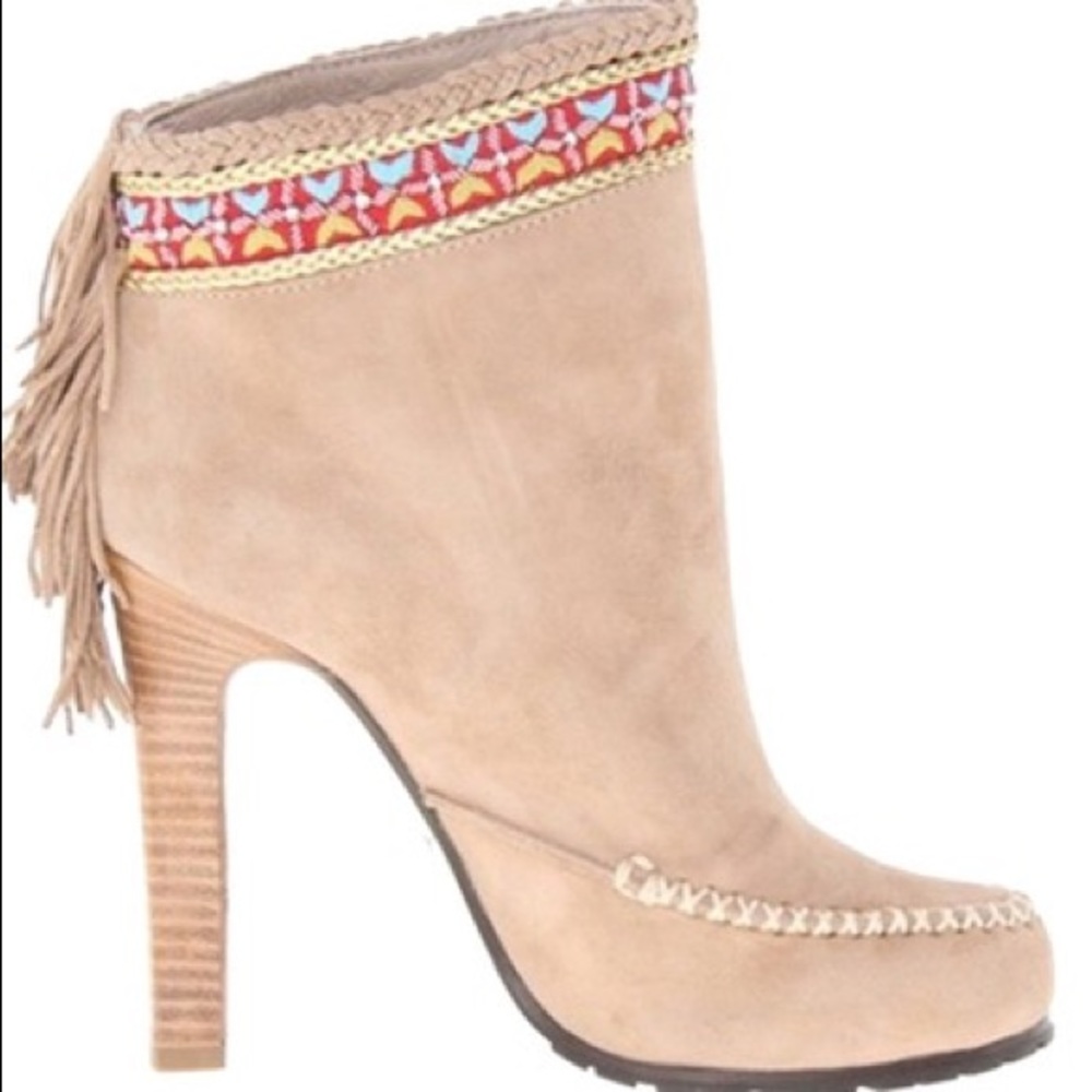 LisaDonald Pliner Fringed Suede Ankle Boots "Rain"
